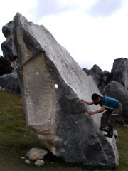 「On the Edge」（V6）